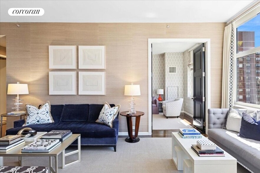 Building Photo - 181 E 90th St