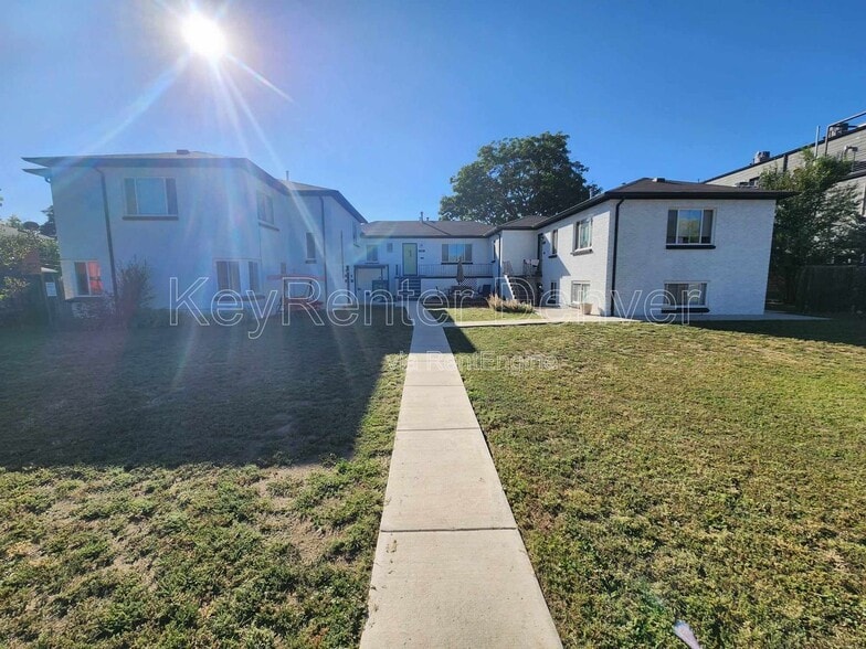 Building Photo - 3249 Steele St