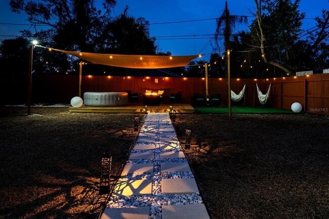 Building Photo - 4327 17th Ave S