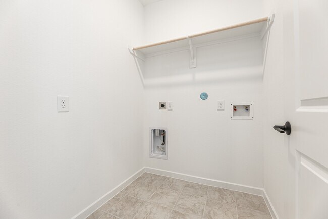 Building Photo - 21626 Lampeter River Ln