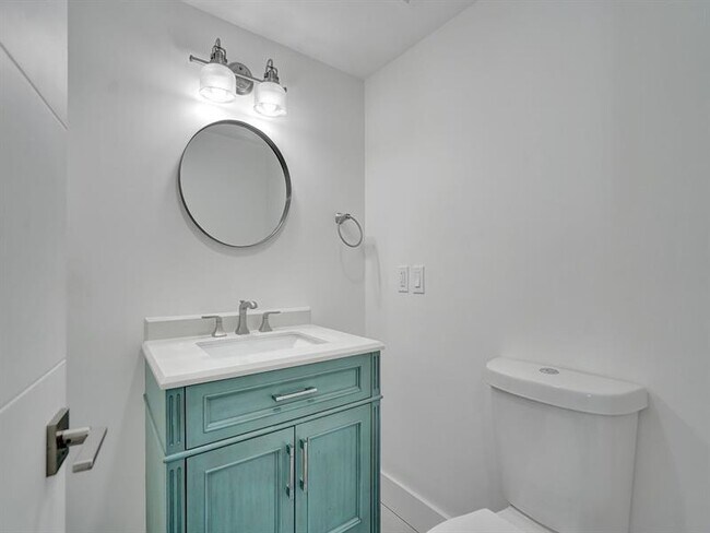 Building Photo - 3430 Galt Ocean Dr