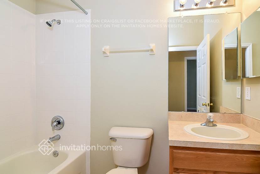 Building Photo - 7610 Wood Violet Dr