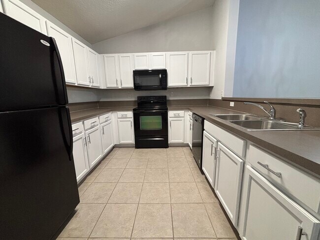 Building Photo - 575 Oakleaf Plantation Pkwy