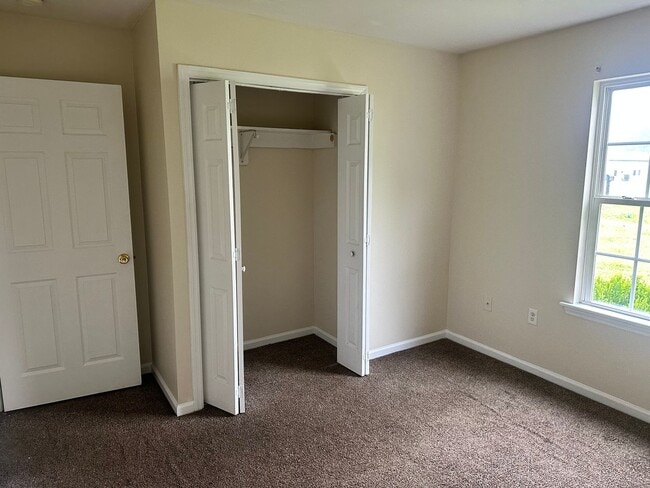 Building Photo - RENTAL HOME 3BD/2BTH