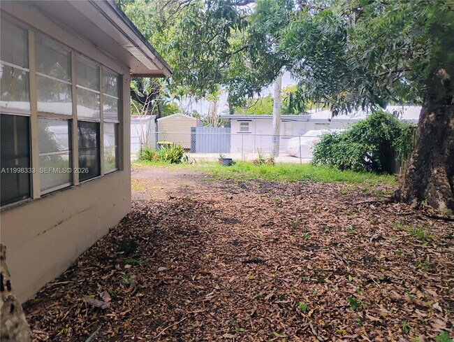 Building Photo - 254 SW 15th St