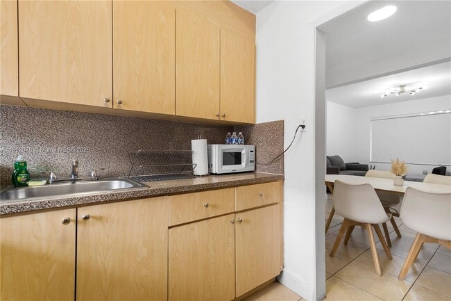 Building Photo - 301 86th St