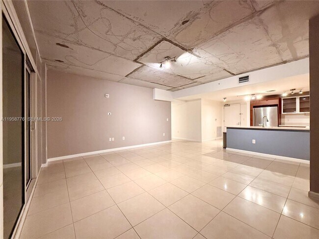 Building Photo - 3250 NE 1st Ave