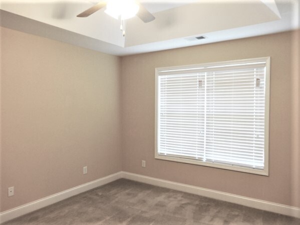 Building Photo - 2904 John Cabot Dr