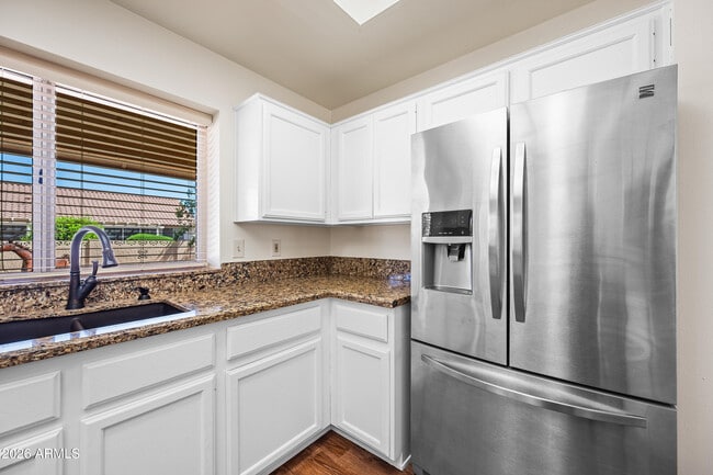 Building Photo - 14802 W Greystone Dr
