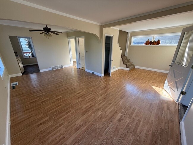 Building Photo - Duluth MN 3-Bedroom - 3-Bath Single Family Home with Garage