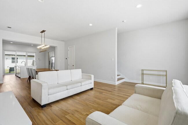 Building Photo - 3205 Forest Park Blvd