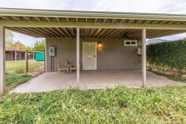 Building Photo - Peaceful Country Casita in the Foothills – 1 Bed / 1 Bath