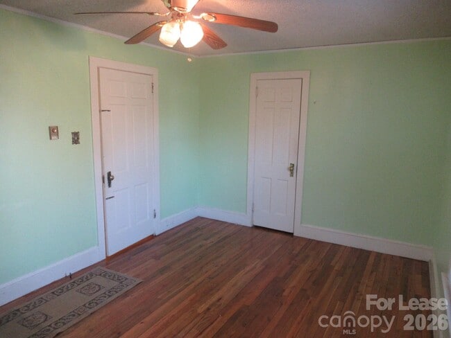 Building Photo - 1073 North Carolina Hwy 150