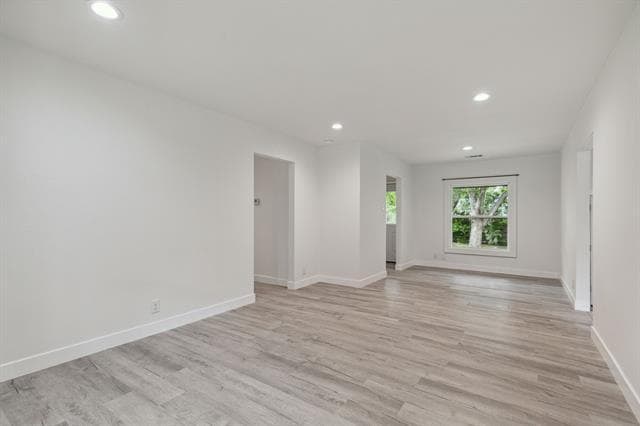 Building Photo - 2203 Glenwood Ln