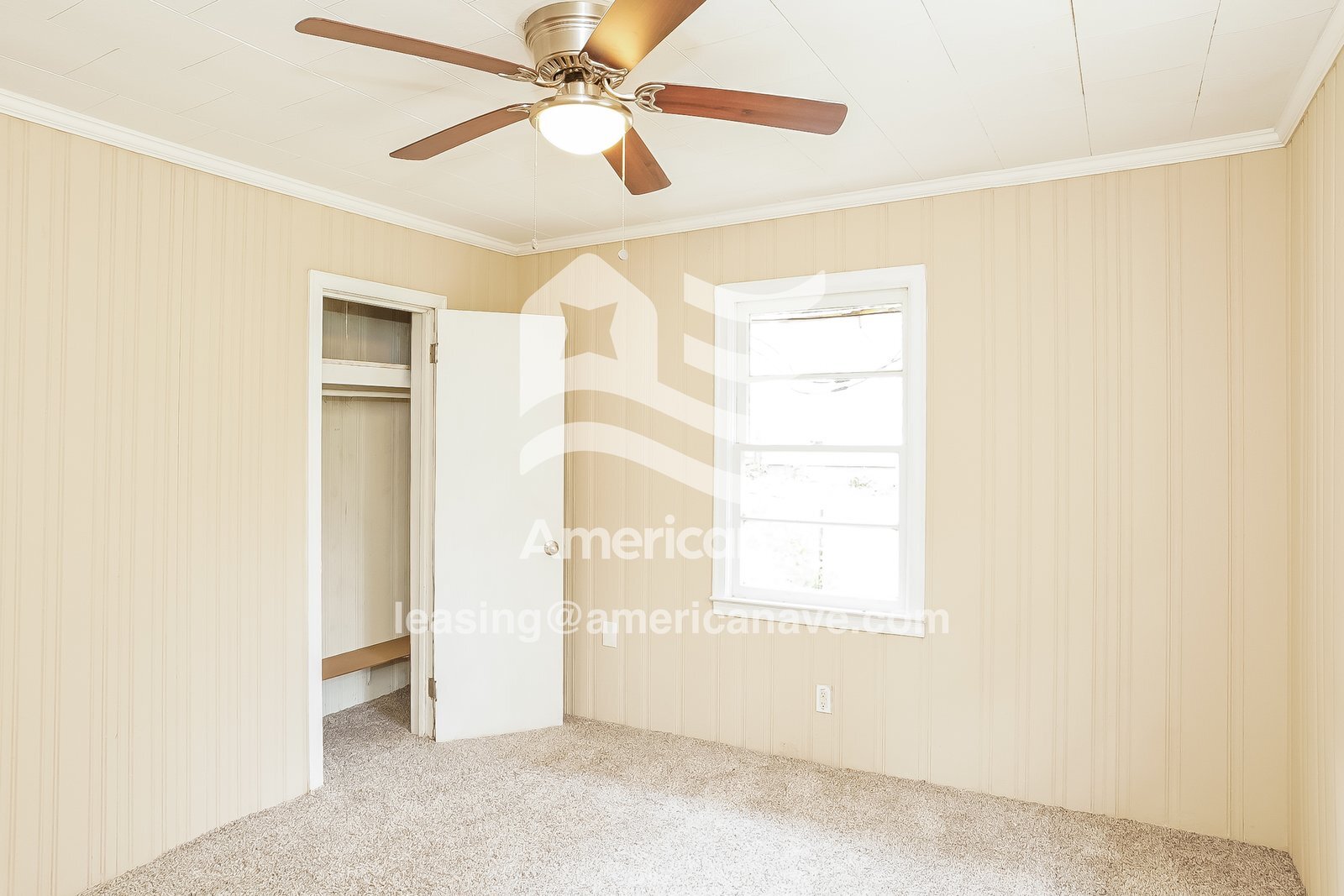 Building Photo - 2306 Redbud Ln