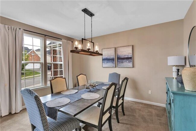 Building Photo - 207 Eddie Lewis Dr