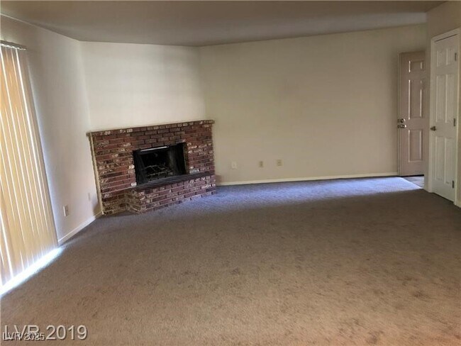 Building Photo - 4401 Alexis Dr