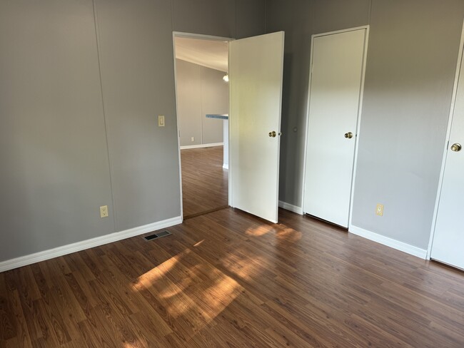 Building Photo - 7007 Glen Meadow Dr