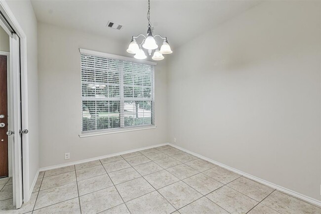 Building Photo - 2 Tidwillow Pl