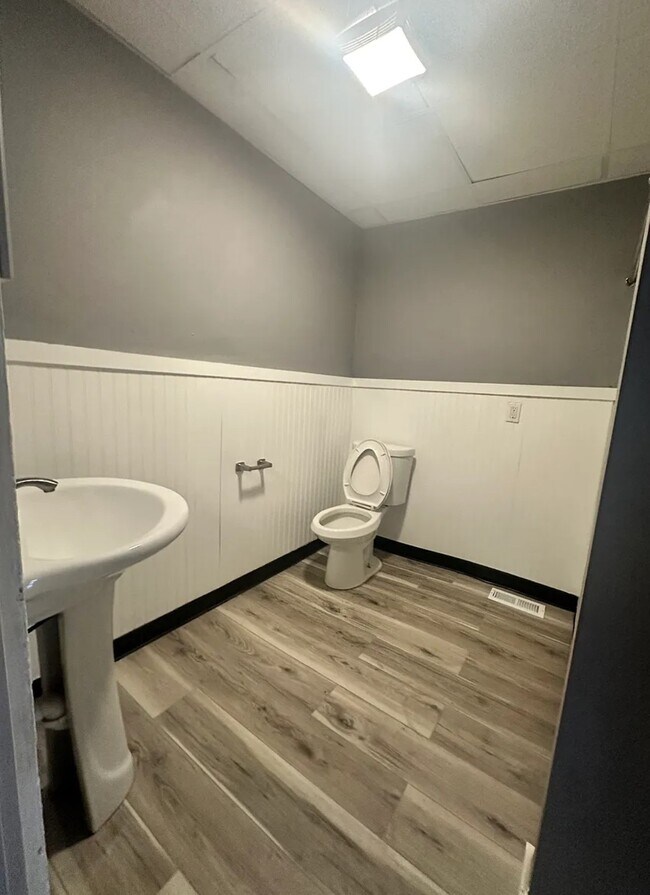 Building Photo - 16 Doubleday St