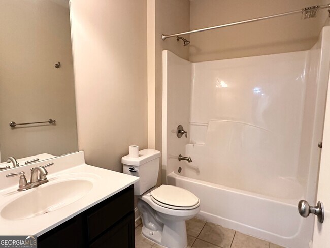 Building Photo - 5605 Upper Creek Ct