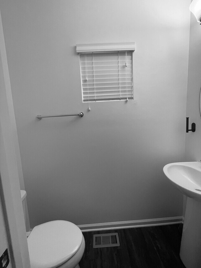 Building Photo - Beautiful 3 beds 2.5 Baths in Dublin