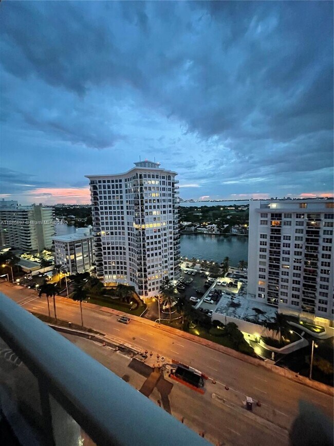 Building Photo - 5701 Collins Ave