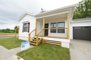 Building Photo - 600 Vera K Ct