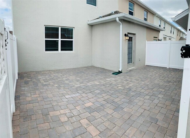 Building Photo - 10672 Words Dr