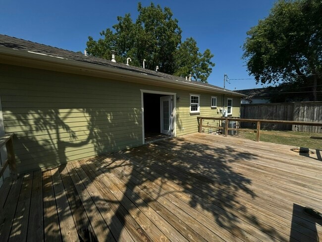 Building Photo - 11408 Wyatt St