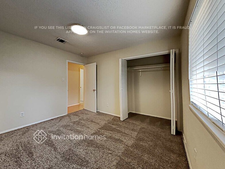 Building Photo - 2138 Wood River Rd