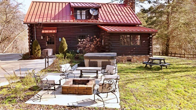 Building Photo - 3059 Pittman Center Rd