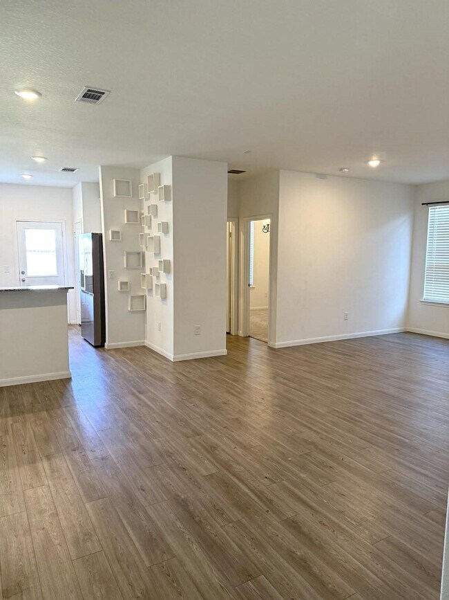 Building Photo - 17810 Plow Horse Ln