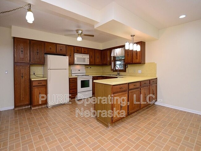 Building Photo - 12386 Bel Dr