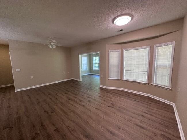 Building Photo - MOVE-IN READY!  SENIOR COMMUNITY 55+