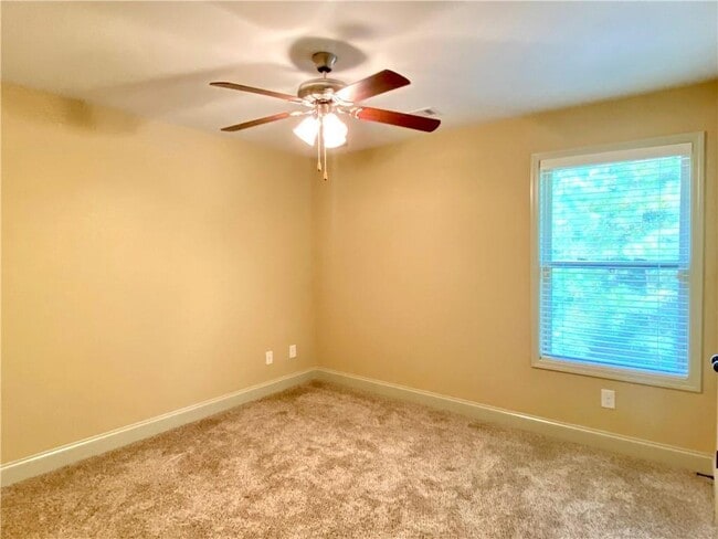 Building Photo - 522 Watercourse Way