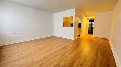 Building Photo - 62 Andover C