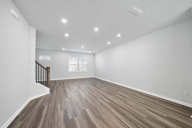 Building Photo - Convenient New Construction Townhome in Durham - Easy commute to RTP, Brier Creek, Airport