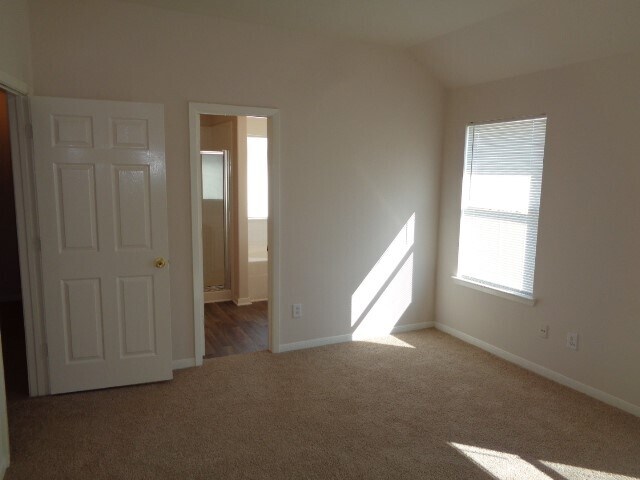 Building Photo - 6440 Mountain Pines Ln