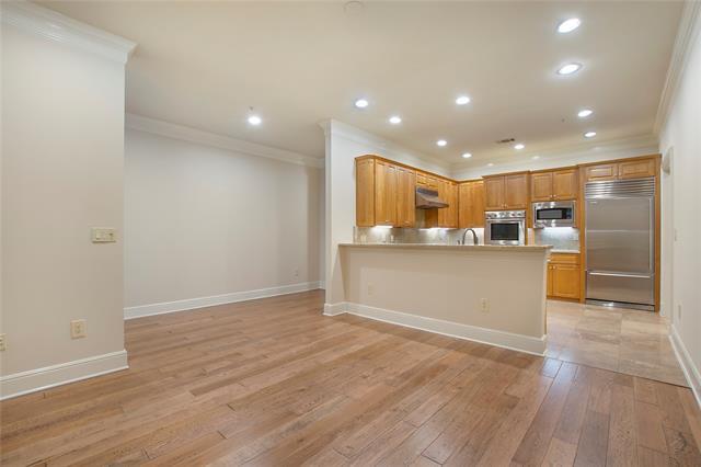 Building Photo - 6405 Bandera Ave