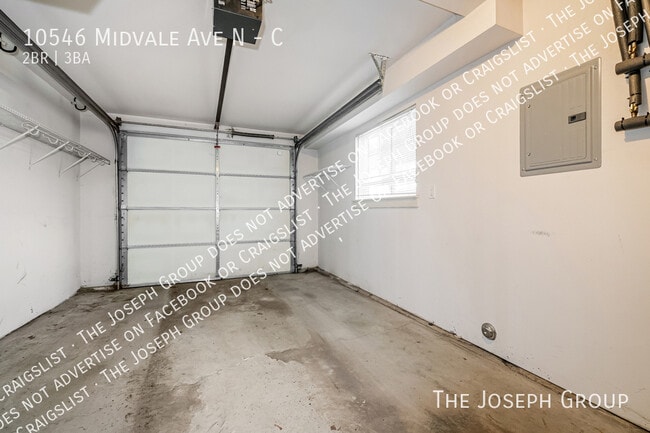 Building Photo - 10546 Midvale Ave N