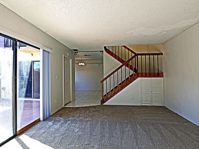 Building Photo - Parkwoods 1556-1