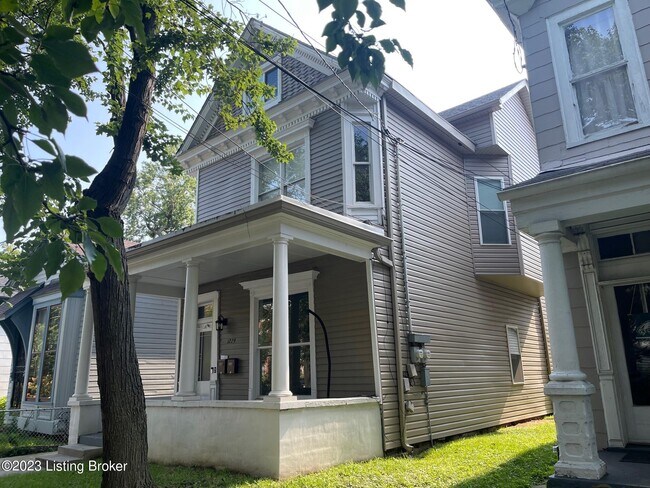 Primary Photo - 1229 S Floyd St