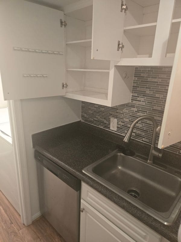 Building Photo - 18302 Streamside Dr
