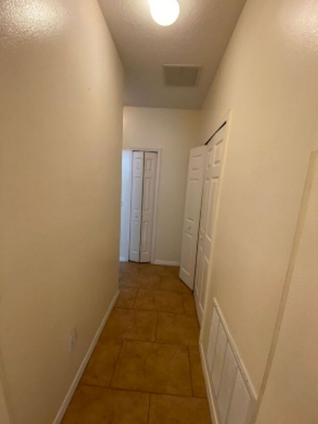Building Photo - 3 Bedroom 2 bath Home in Cypress Lakes