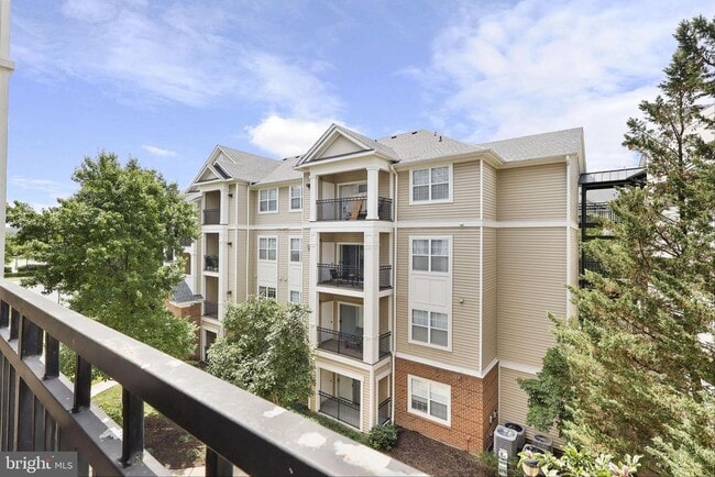 Building Photo - 12925 Centre Park Cir