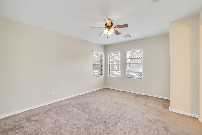 Building Photo - Great Queen Creek Location!