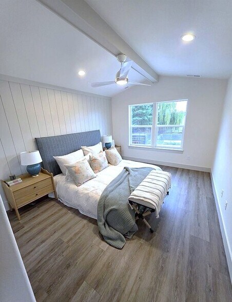 Building Photo - 1319 Oppek St NE