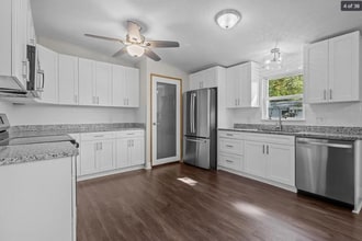 Building Photo - 38060 Lawanda Loop