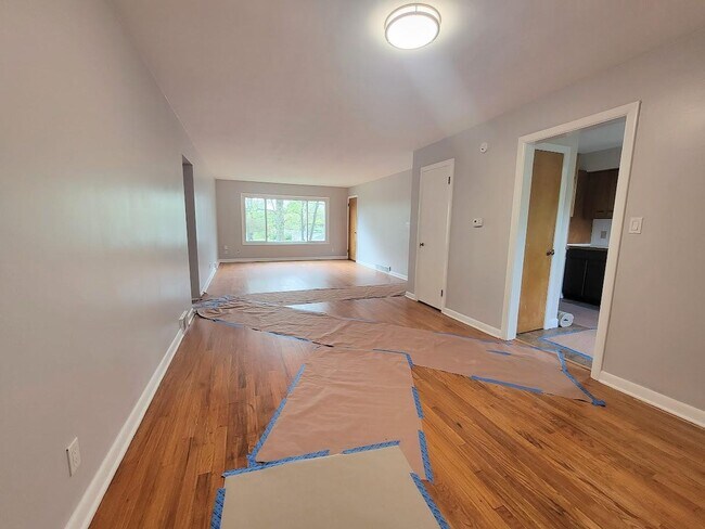 Building Photo - 1679 Tanglewood Dr
